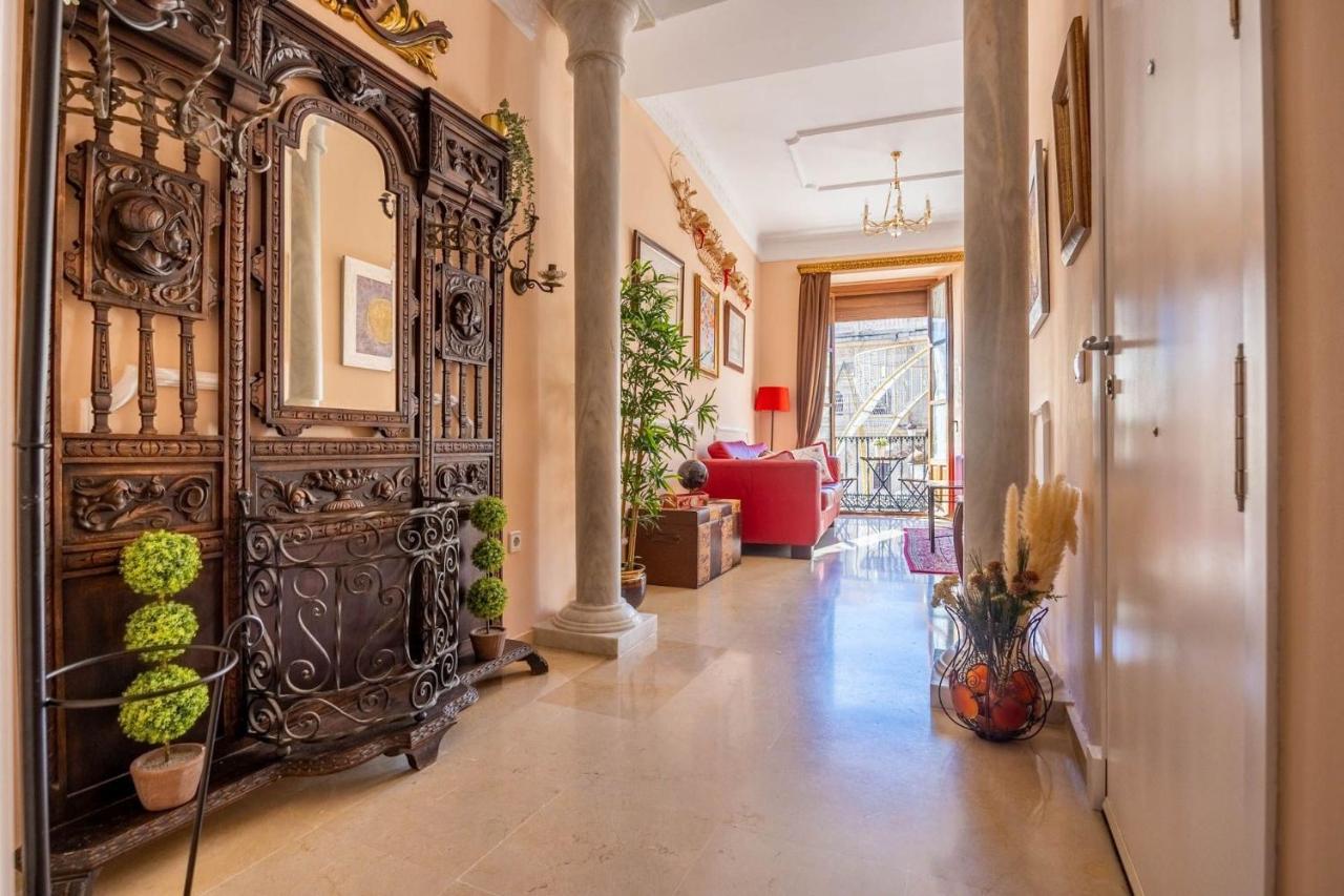 Luxe Town Hall Sevilla